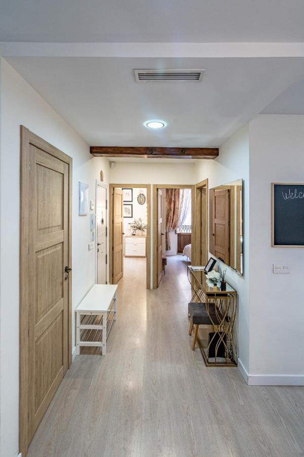 Ferienwohnung Central Luxury Flat With Free Parking Valencia Exterior foto