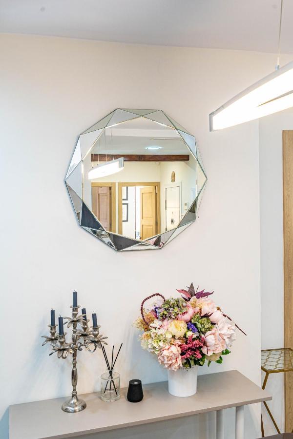 Ferienwohnung Central Luxury Flat With Free Parking Valencia Exterior foto