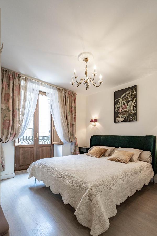 Ferienwohnung Central Luxury Flat With Free Parking Valencia Exterior foto