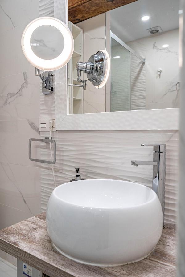 Ferienwohnung Central Luxury Flat With Free Parking Valencia Exterior foto